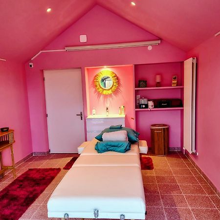 Le Spa Est Dans Le Pre Trigueres Zewnętrze zdjęcie